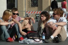 kids in italy sitting-1